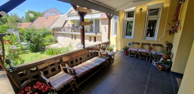 Izgalmas hangulat Baja talán legmenőbb, eladó lakásában!