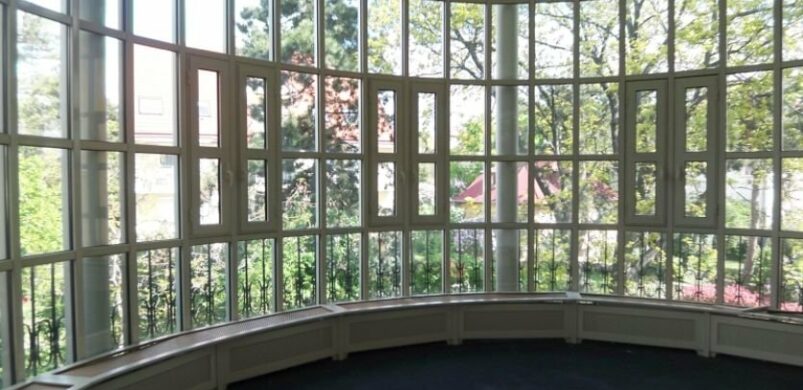 1 milliárdos barokk stílusú villa Rézmálon bérlővel együtt eladó!