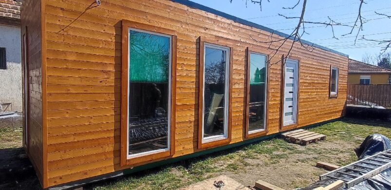 A konténerházak már Komárom-Esztergom megyében vannak!