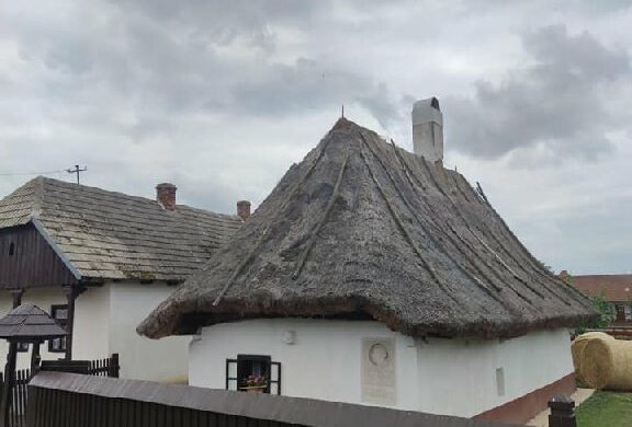 42,5 millióért eladó a Csécsi Kemencés Lángos étterem!