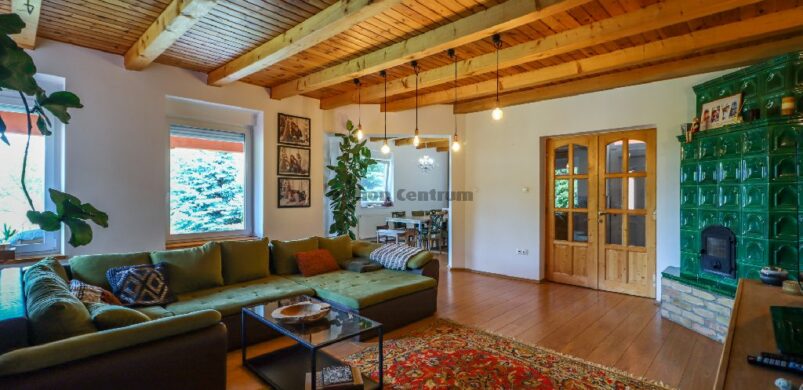 Szerelem-otthon: gondos részletek Úrhidán!