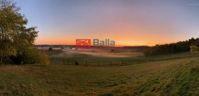 Volt egy farmom Ácsteszéren…, avagy a hét ingatlana!