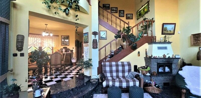 (Nem túl) Pogány élvezetek, avagy eladó egy csodás ház Pogányban!