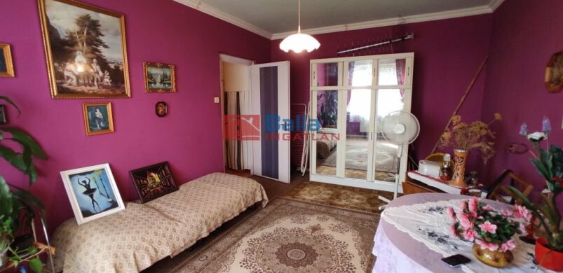 Színes falakról álmodom…avagy egy Dunaújvárosban kínált panellakás