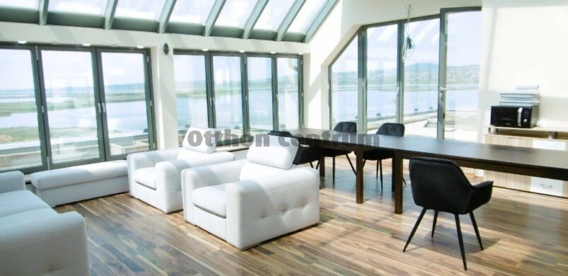 349 millió forintba kerül Velence legmenőbb, 323 nm-es lakása!