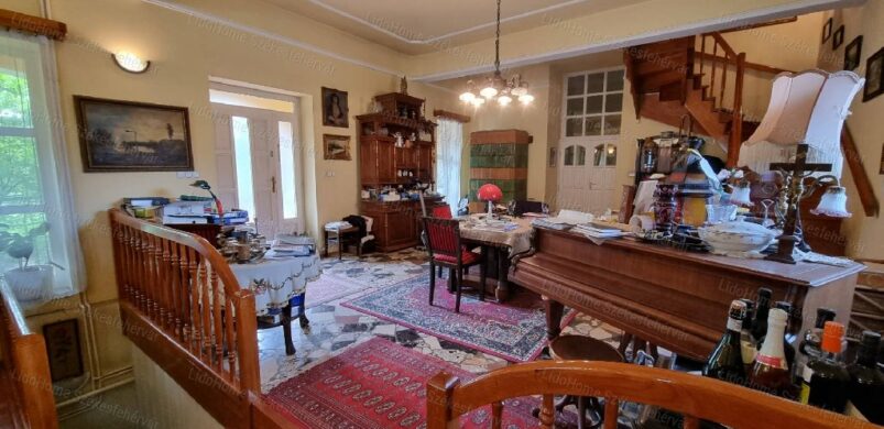 Eladó egy kétgenerációs álom ház Kápolnásnyéken