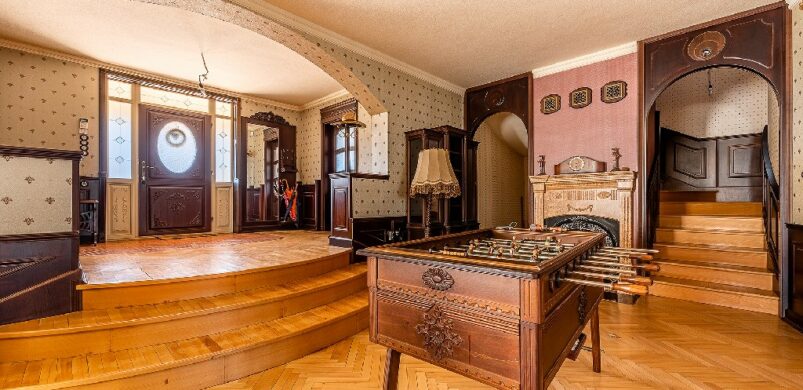 Fél év után is eladó a felcsúti csoda villa! Új képek!