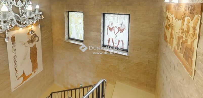 Egyiptomi stílus Kecskeméten, 139,9 millióért
