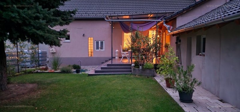 Virtuális séta és egy ragyogó album: íme a hét pécsi otthona!