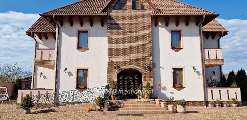 Hotelt venne Hajdúszoboszlón? Akad…!