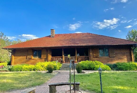 Exkluzív rönkház Hatvanban, nem csak állatbarátoknak!