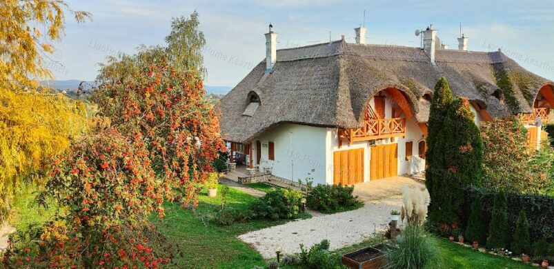 Íme a hét háza: egy nyaraló Cserszegtomajon!