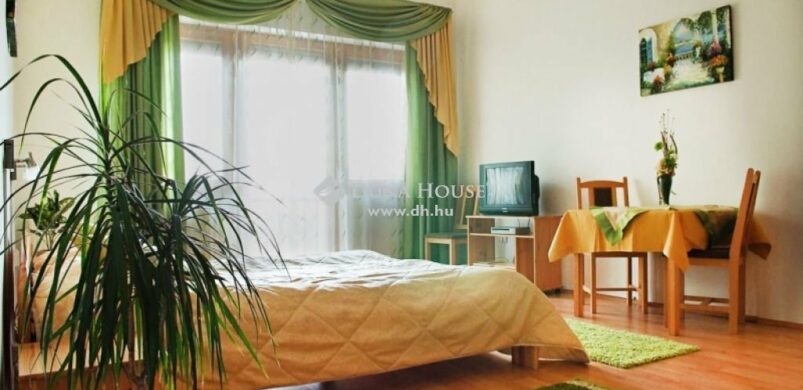 Egy zöld-sárga, hangulatos szálláshely Mecsek-oldalon, jöhet?