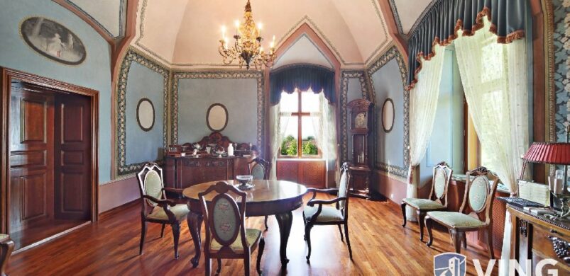 1,67 milliárdért eladó egy elképesztő kastély Vácdukán!