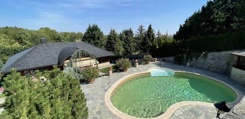 Nívó Díjat is kapott ez a negyed milliárdos, győrújbaráti ház!