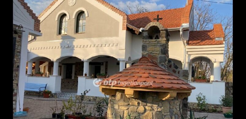 Fogadjunk, hogy ön is beleszeret ebbe a Boconádon kínált kúriába!