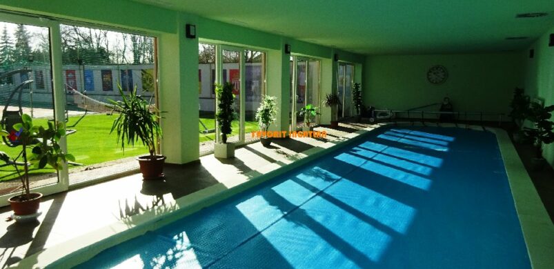 Kint is, bent is bulira csábít ez a 210 milliós ságvári családi ház!