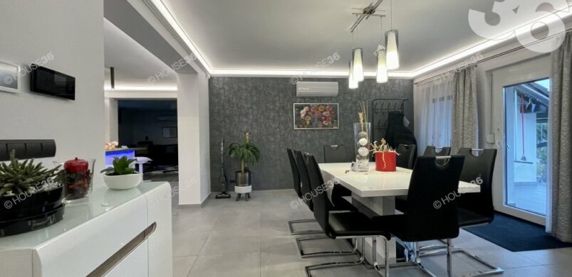 Egy újragondolt luxus otthon Belsőnyír kedvelt részén