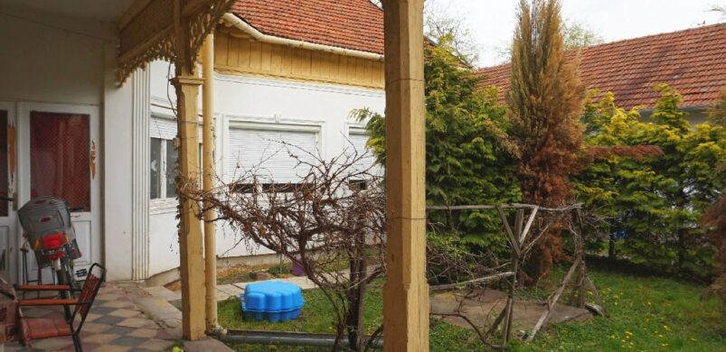 Belvárosi nagypolgári ház a rendőrséghez közel: kéne?