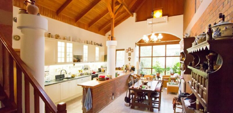 Művészek nyomdokán: eladó a szegedi Pataki Ház