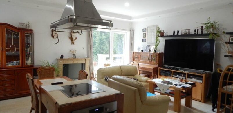 Filmbe illő konyha sziget Parádon, egy 210 milliós házban!