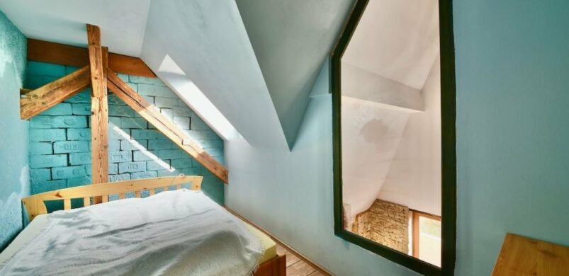 Egy 189,9 milliós ritkaság a Gül Baba Türbéjénél!