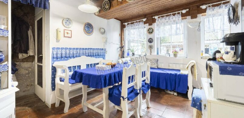 Szerelem-házak Honton, pesti “lyuk” áráért