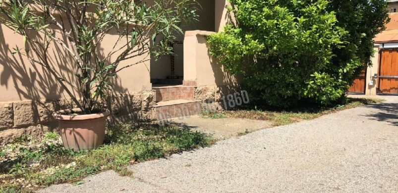 Íme egy 120 nm-es otthon és egy szuper parkosított udvar Rohodon!