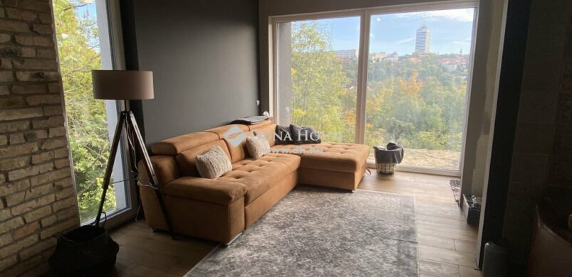 Íme egy veszprémi, 179 milliós, luxus kivitelezésű családi ház!