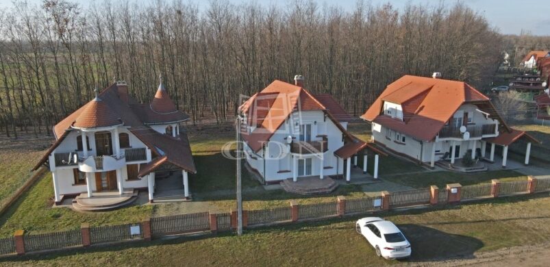 A kiskunmajsai nyaralóövezet „hármas ikrei!