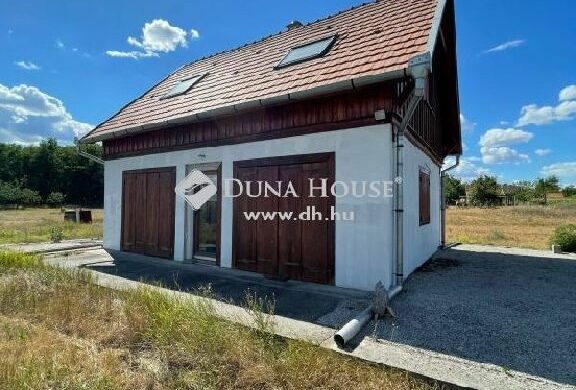 21 újépítésű házat kínálnak a jászságban. Íme a legcukibb!