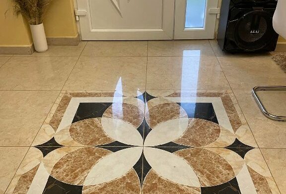 Bababarát vonalak egy 90 nm-es, elegáns szolnoki otthonban!