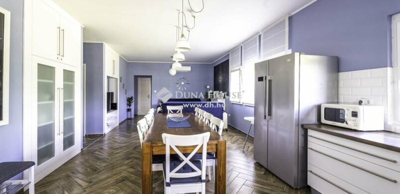 Immár belső képeken is kileshető Szarvas legmenőbb vízparti ingatlana!