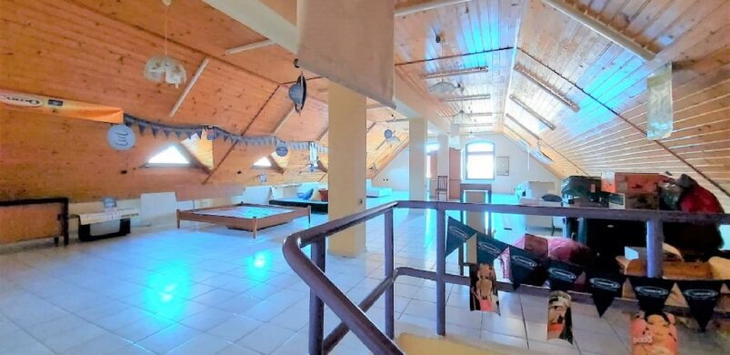 Eredetileg bemutatóteremnek épült a hét kedvenc szolnoki ingatlana!