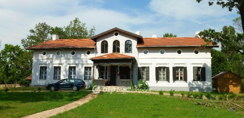 Van 600 milliója? Mert Nemesvitán eladó ennyiért egy kastély!