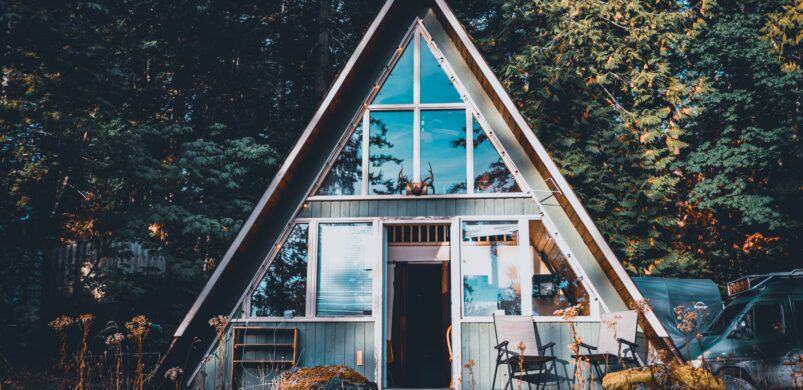 “Háromszög ház”, avagy egy olcsó nyaralóból még bármi kihozható?