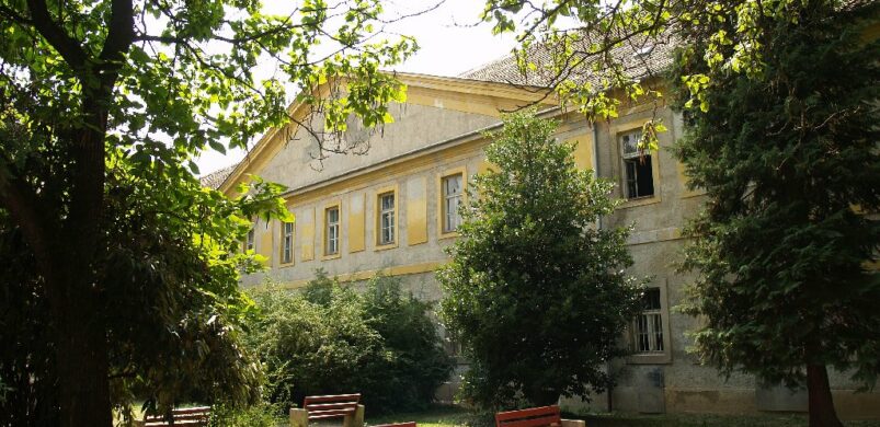 Általános iskolát venne? Kőszegen egy igazi kincsre tehet szert!