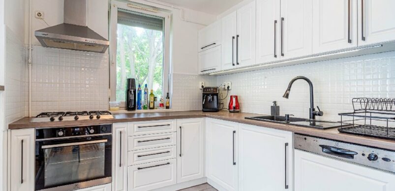 Egy egyedi adottságokkal rendelkező otthon a szegedi Vadasparkban