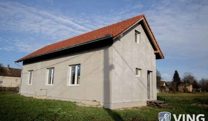 Kéne egy ház, aminél csak a belbeccsel kell törődnie? Tessék!!