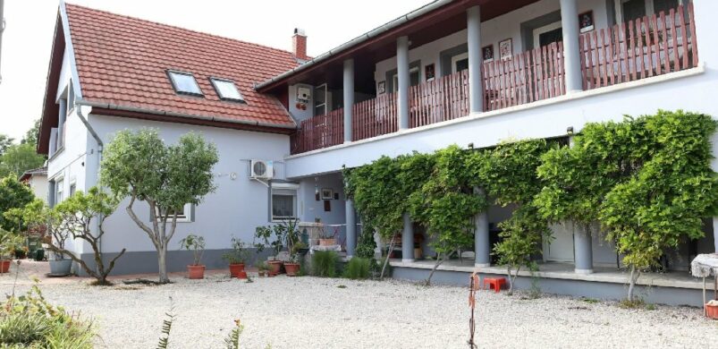 Íme egy bejáratott apartmanház, közel maximális besorolással