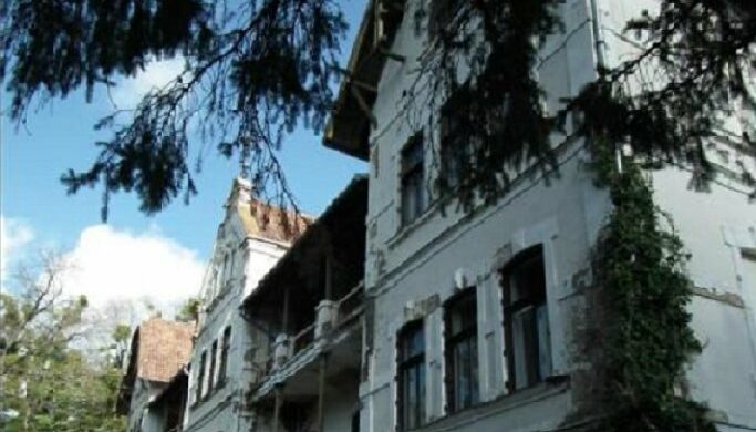 Most megveheti a Jánosi Engel Adolf kastélyt