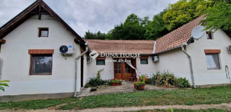 Eladó egy csodaszép birtok Bakonycsernyén