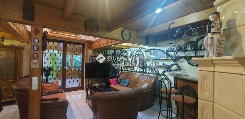 Belvárosi ház zagyvaparti panorámával