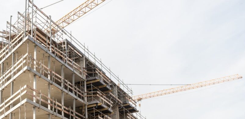 Két lakáspiac egy városon belül: luxus Budán, szűkülő mozgástér Pesten